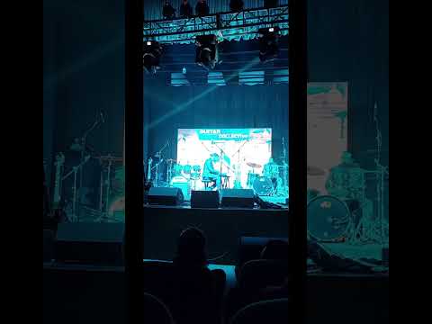 Playing original on the stage takes you somewhere else. #abubakarzahid #livemusic #coldplay #music